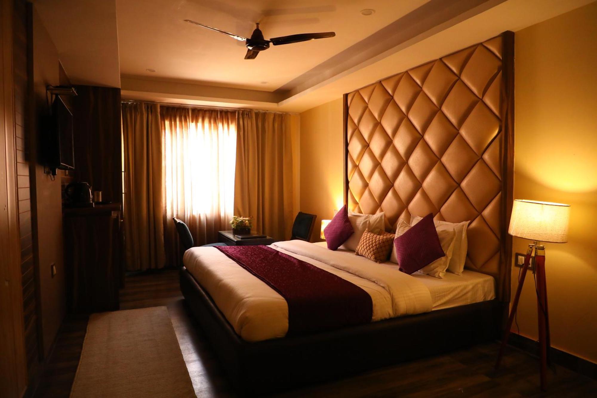 Perfectstayz Premium @Harkipauri Road ハリドワール エクステリア 写真