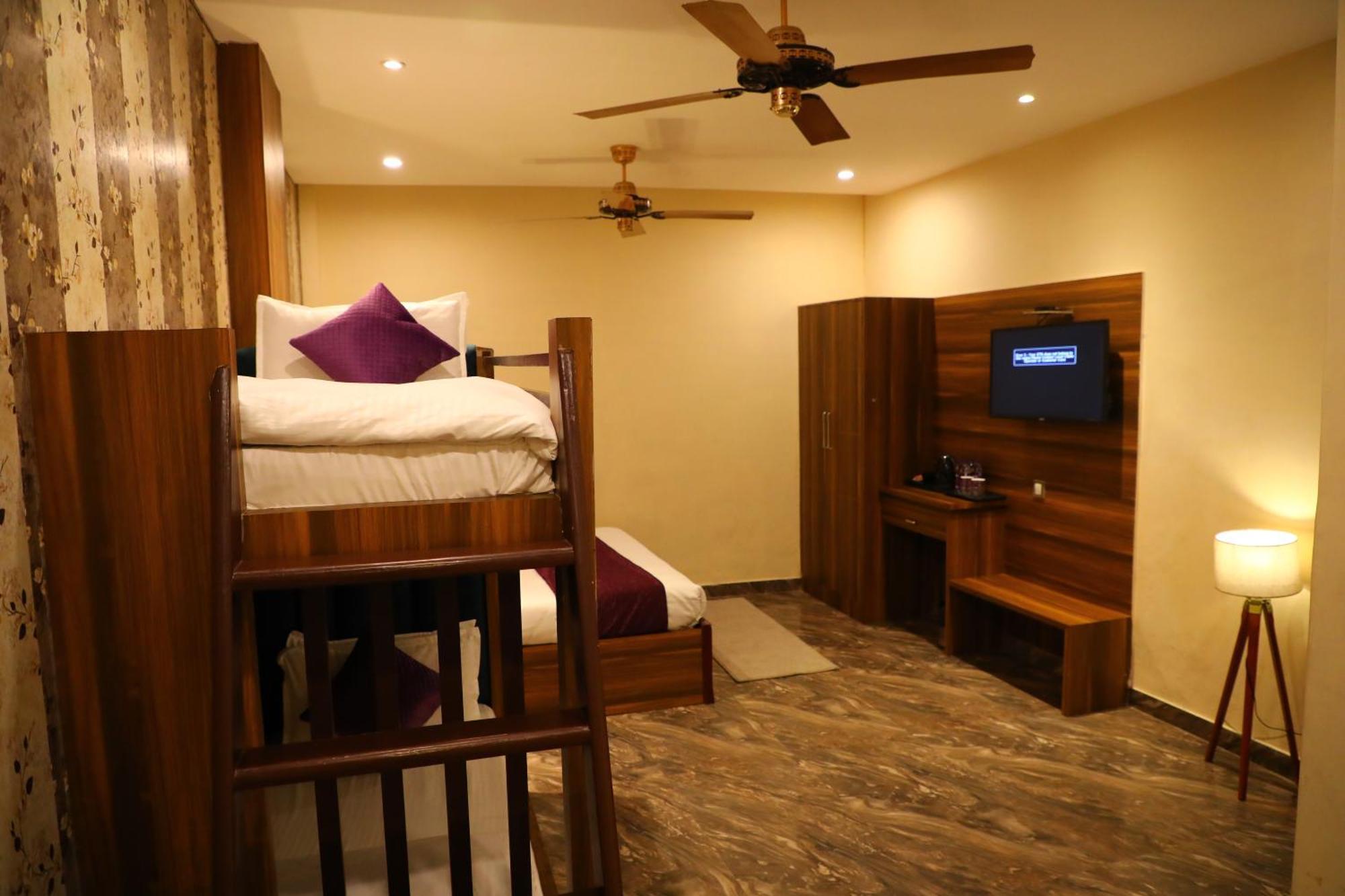 Perfectstayz Premium @Harkipauri Road ハリドワール エクステリア 写真